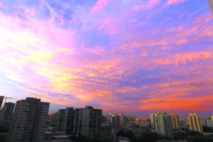 吹空调拿补贴 顶烈日没人管