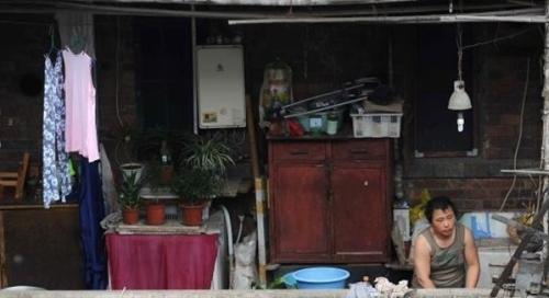 现实版猪笼城寨似古罗马斗兽场 摄影师镜头再现蜗居心酸(图)