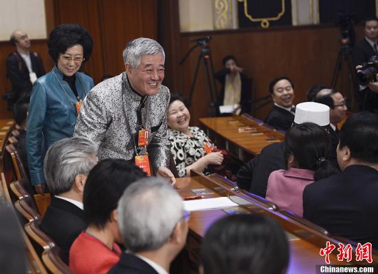 央视春晚今日公布导演名单 赵本山或出席发布会