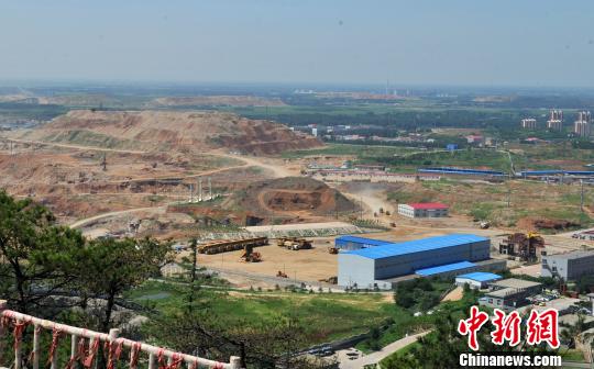 探访中国“钢铁粮仓”：一座矿山的另种“吃光喝净”