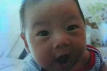 林志颖首曝婚纱照晒婚戒妻子陈若仪未出镜