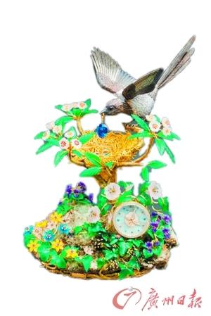 芙蓉种翡翠冒充冰种价翻三四倍（图）