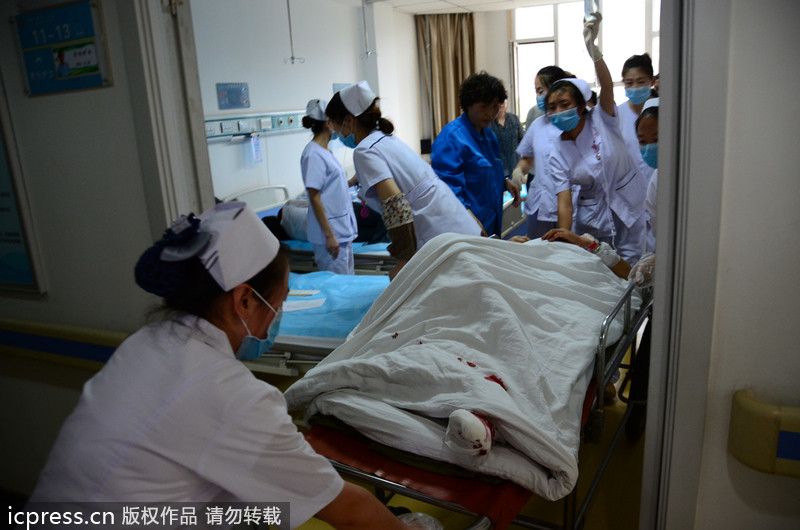 兰州一客车发生侧翻 致5死14伤