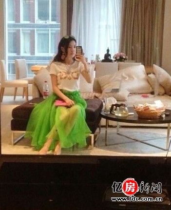 郭美美自称公主遭吐槽 爆乳欲演海天盛宴[组图]