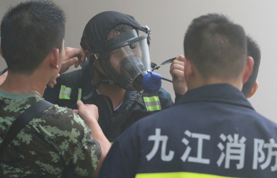 组图：江西一男子将2名女同事杀害后火烧现场