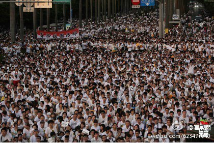 台湾超20万人送别被虐死士兵 提三大诉求(图)