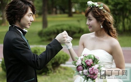 《我们结婚了》婚纱照盘点 维尼鬼泽最养眼