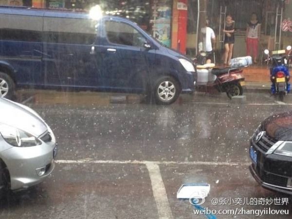 苏州古城区下冰雹 此次降水与人工降雨无关/图