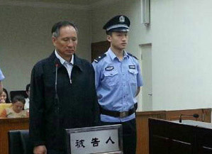 青岛城管强拆军区大院 城管警卫大打出手[3]