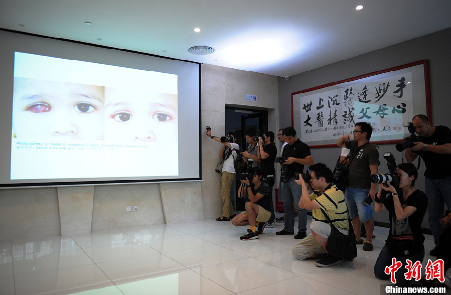 薄熙来待宣判 薄瓜瓜在哥大最新照笑容满面(图