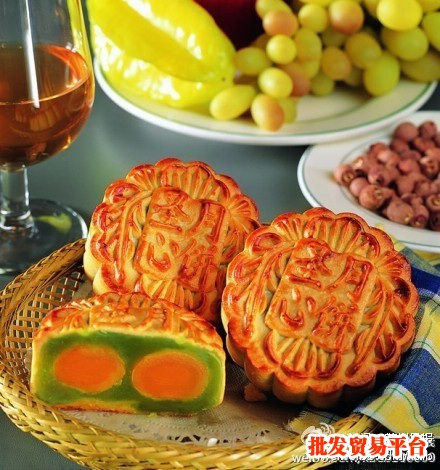 韭菜月饼打败五仁月饼“走红”中秋节 网友：暗黑料理出新品