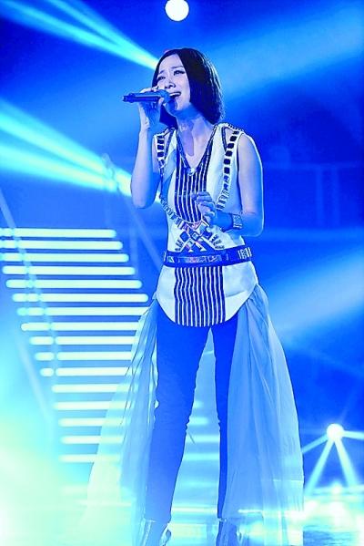 姚贝娜爆冷跌出好声音四强 网友直呼“不科学”
