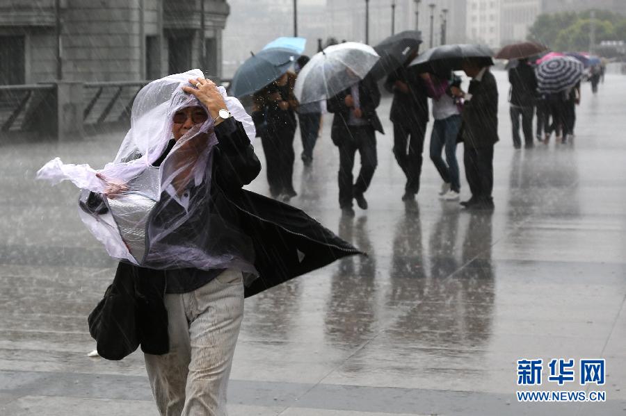 强台风菲特登陆福建福鼎 沿海风雨大作