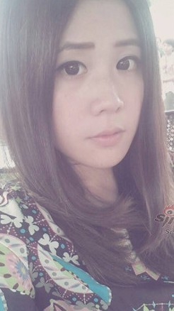 成都美女大学生烤鱿鱼月入10万 被称