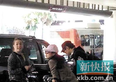 传章子怡怀孕 汪峰陪其前往美国安胎(图)