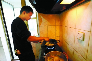 “海归”卖肉郎 每天营业额达七八千元(组图)