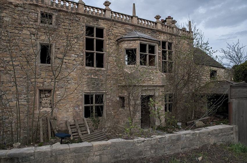 江苏仪征红山体育公园游船爆炸 已造成2死2伤