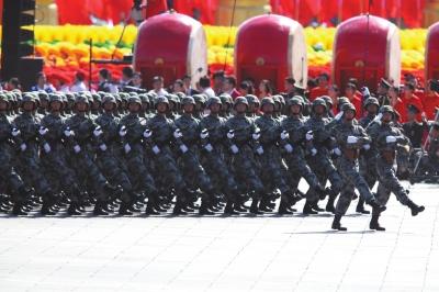 中央设国家安全委员会 安全形势复杂防患于未然