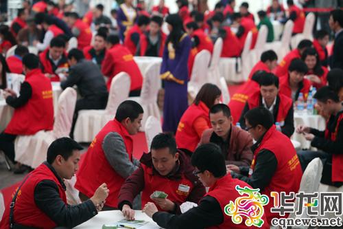 85后女子夺“斗地主”赛重庆站冠军 争夺百万大奖