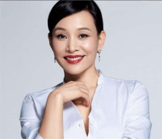 大妈秀腹肌惊呆网友 娱乐圈不老女神大盘点/图