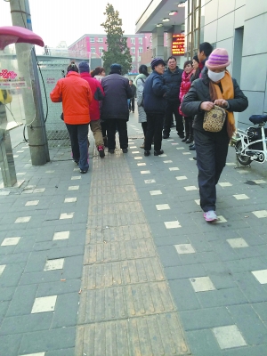 群租房泛滥：“晚上睡觉得把钱财系身上”