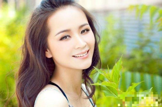 惊艳胜过主角的配角 容嬷嬷成经典雪姨爆红