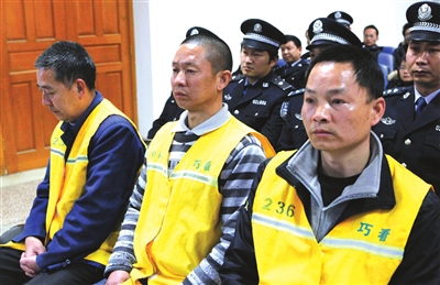 云南巧家爆炸案昨日开审 4死16伤 公安局长曾误判嫌疑