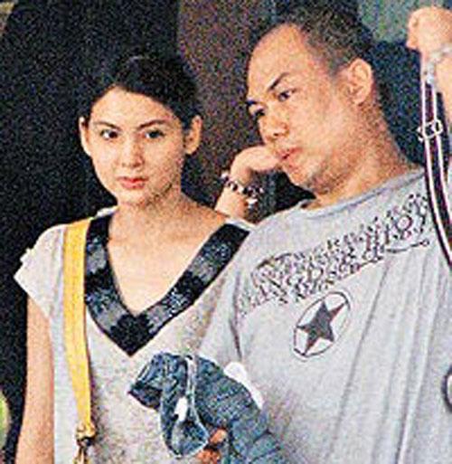 揭嫁得好的二三线女星 “可云”家别墅带瀑布
