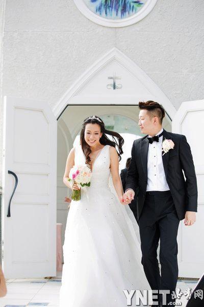 揭嫁得好的二三线女星 “可云”家别墅带瀑布