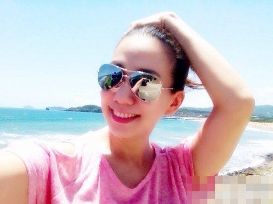 揭嫁得好的二三线女星 “可云”家别墅带瀑布