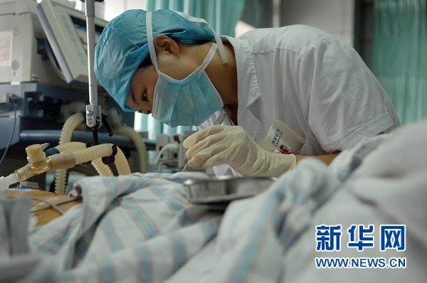 骆琳: