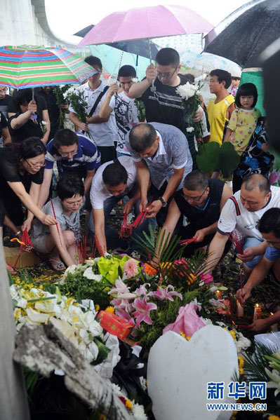 温州动车事故19名遇难者家属已签订赔偿协议