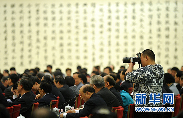 全国人大常委会专题询问保障性住房建设管理情况