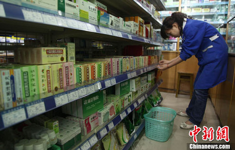 各地食品药品监管部门部署“问题胶囊”查处工作