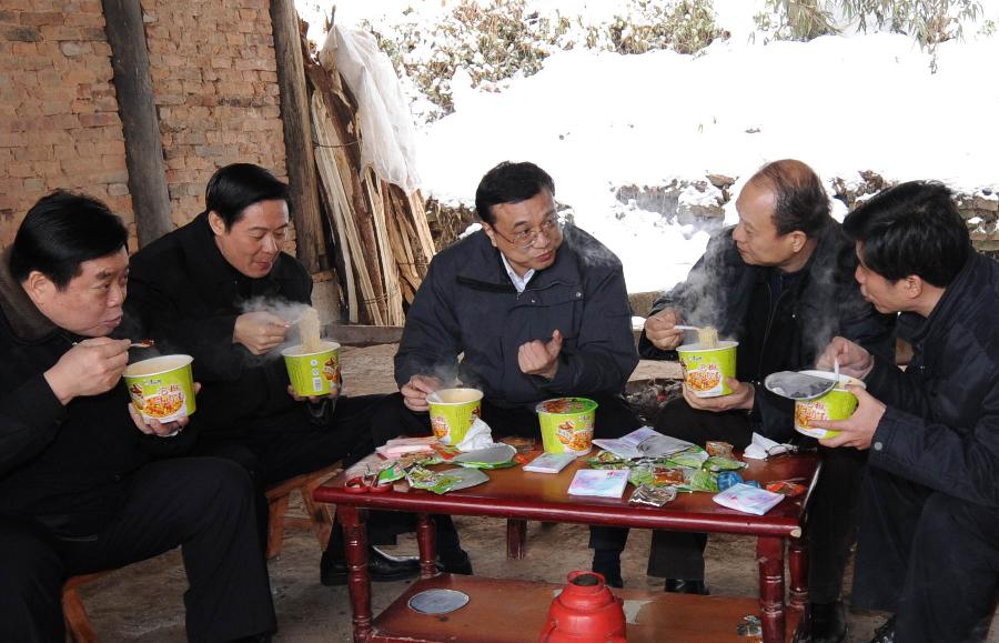 “万事民为先”——记中共中央政治局常委李克强