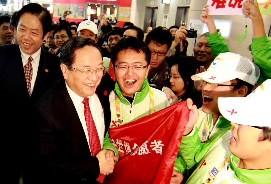 “多做实事不图虚名”——记中共中央政治局常委俞正声