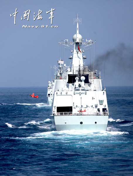 高清：中国海军亮剑南海 各式武器开火猛攻
