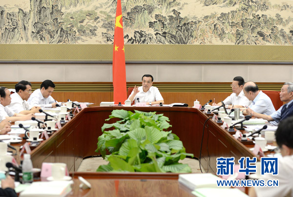 李克强：科学论证 周密谋划 让新型城镇化路子走好走顺