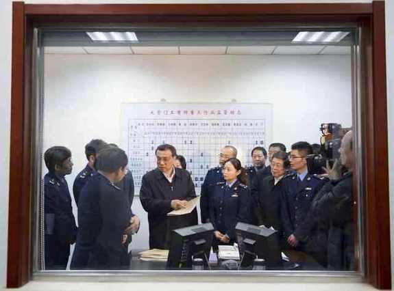 李克强:瞪起火眼金睛确保食品安全