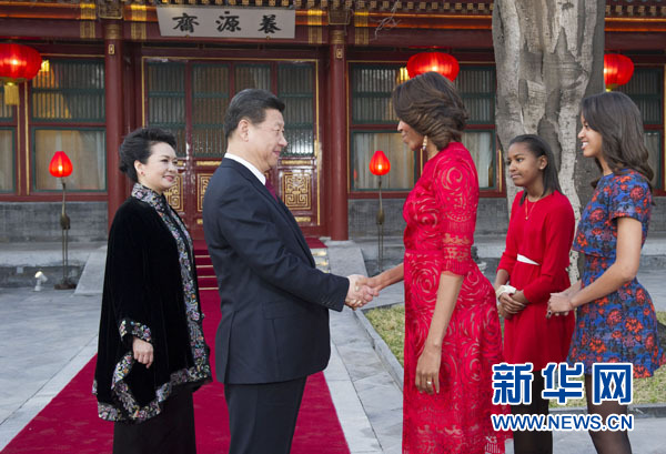 习近平和夫人彭丽媛会见美国总统奥巴马夫人米歇尔