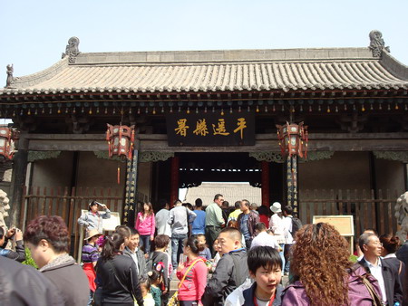 山西：五一小长假 游客如织