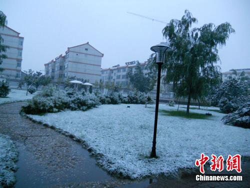 山西和顺九月飞雪 气象记载60年一遇(组图)