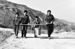 “我的心在山里”——山村女教师李锦明35年的坚守