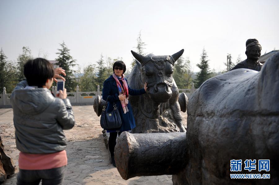 山西“黄河大铁牛”重放光彩