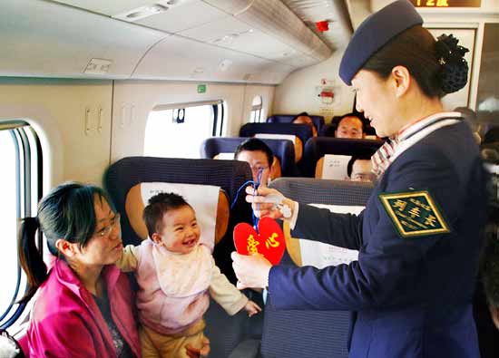 太原铁路局：爱心呵护重点旅客