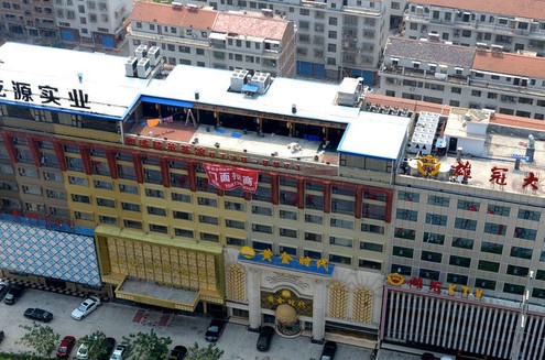 罗杰·拜伦:摄人心魄的超现实主义