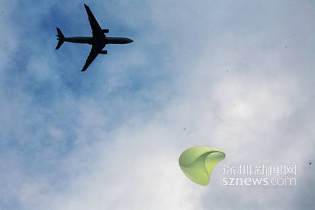 深圳机场二跑道试飞成功 6月底启用
