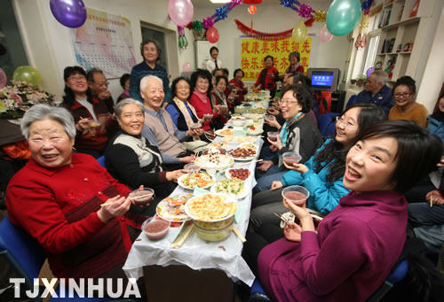 天津社区“百家宴”欢乐过腊八