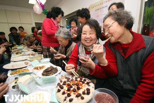 天津社区“百家宴”欢乐过腊八