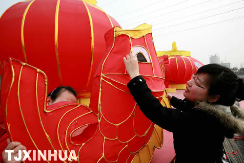 天津：元宵近了花灯俏